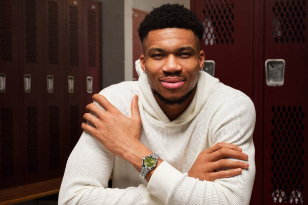 Breitling Chronomat Berkolaborasi dengan Giannis Antetokounmpo