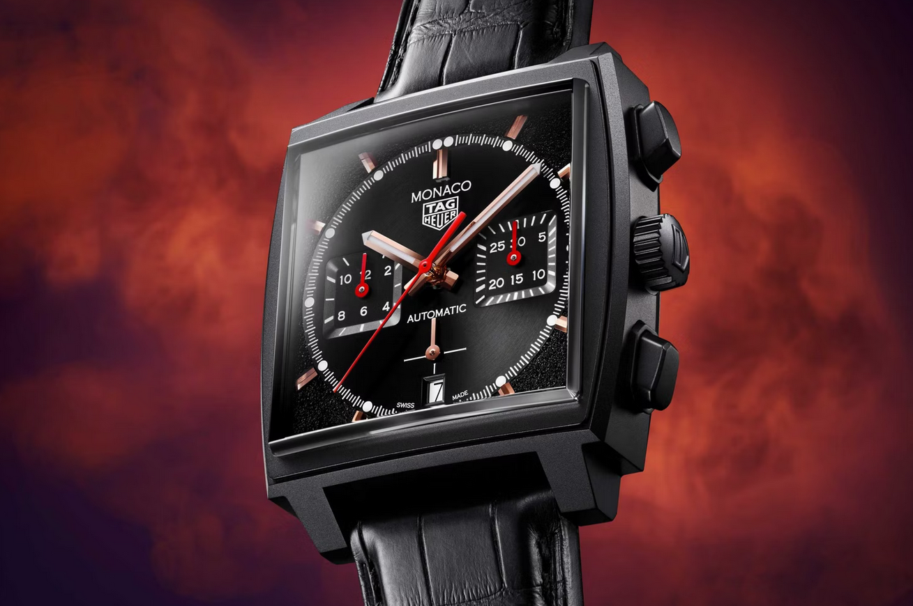 TAG Heuer Memanggil Kembali Monaco “Dark Lord”