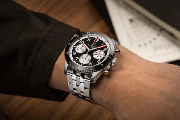 breitling classic avi chronograph 42 mosquito