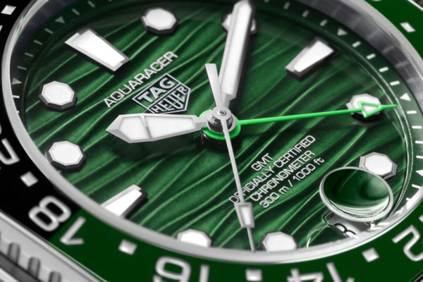 tag heuer awuaracer 300 2024 3